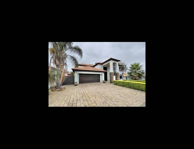 5 BEDROOM HOUSE FOR SALE IN THE ORCHARDS